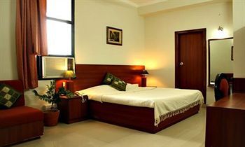 Hotel Emerald Garden Club Ltd. Dźajpur Zewnętrze zdjęcie